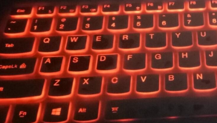 键盘灯开关是哪个键