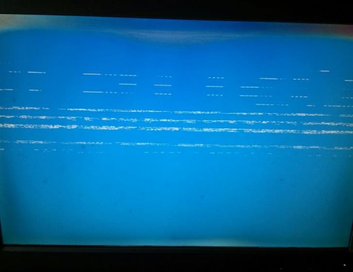 电脑屏幕模糊怎么回事