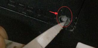 笔记本电脑后面螺丝拧花了怎么办