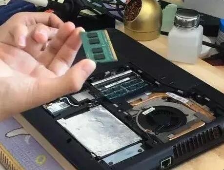 笔记本清理灰尘教程是什么