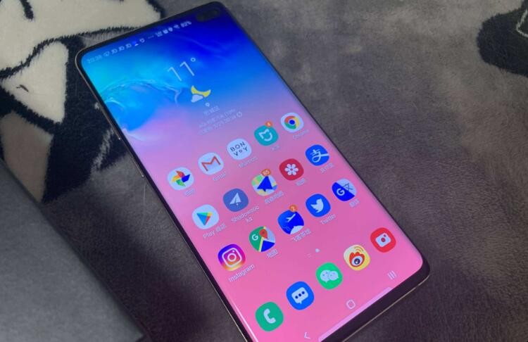 三星S10+能不能用45w充电器