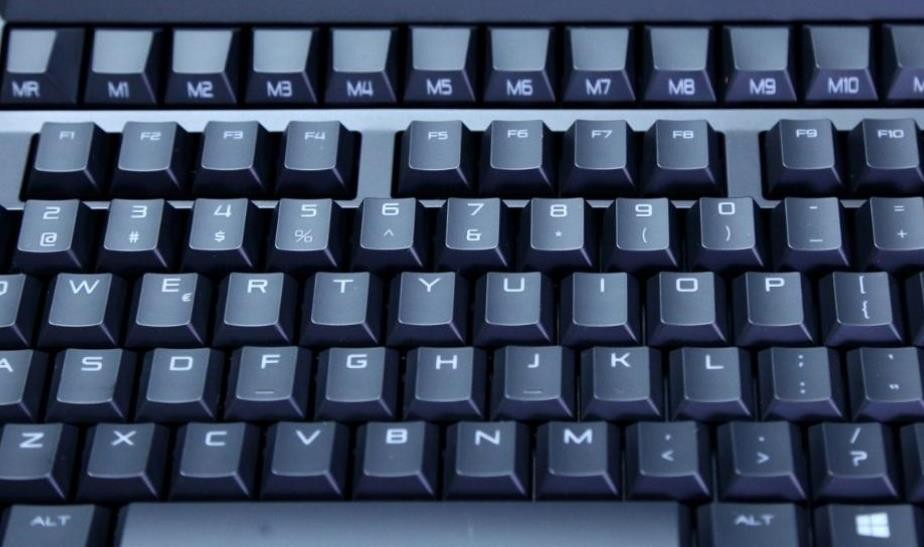 win10系统下键盘锁住了打不了字怎么解锁