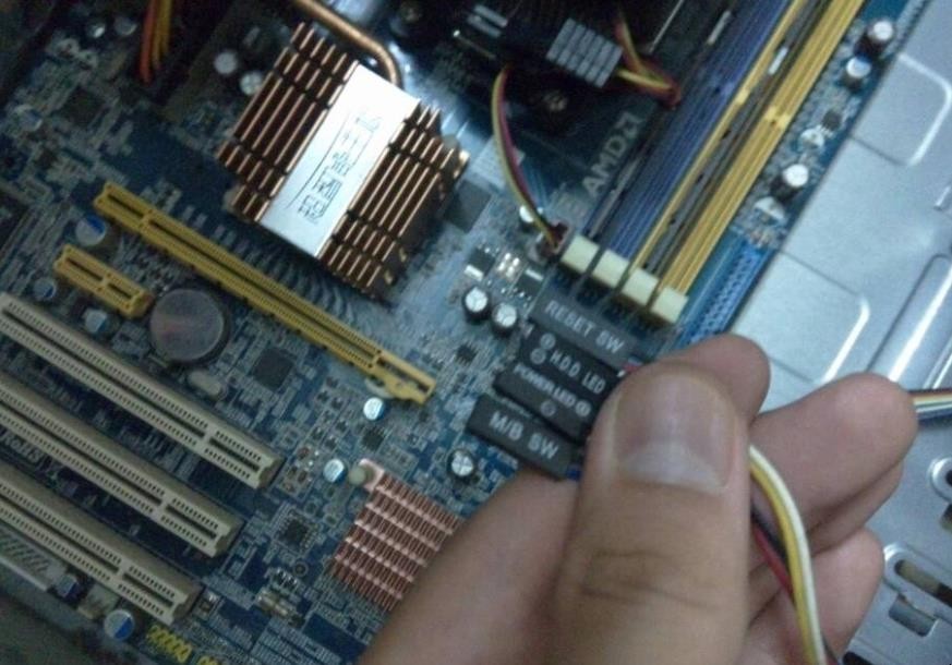 电脑电源工作原理是什么
